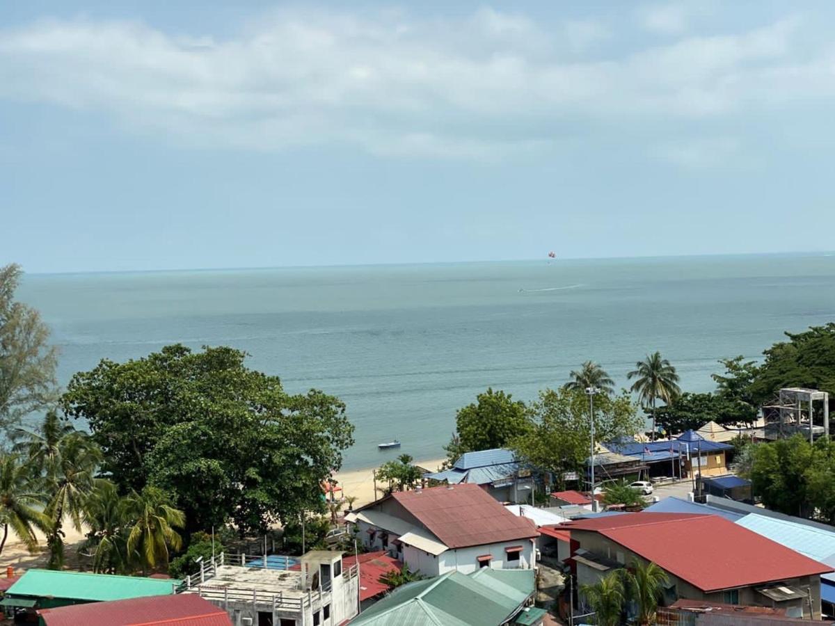 By The Sea Beachfront Penang 峇都丁宜 外观 照片